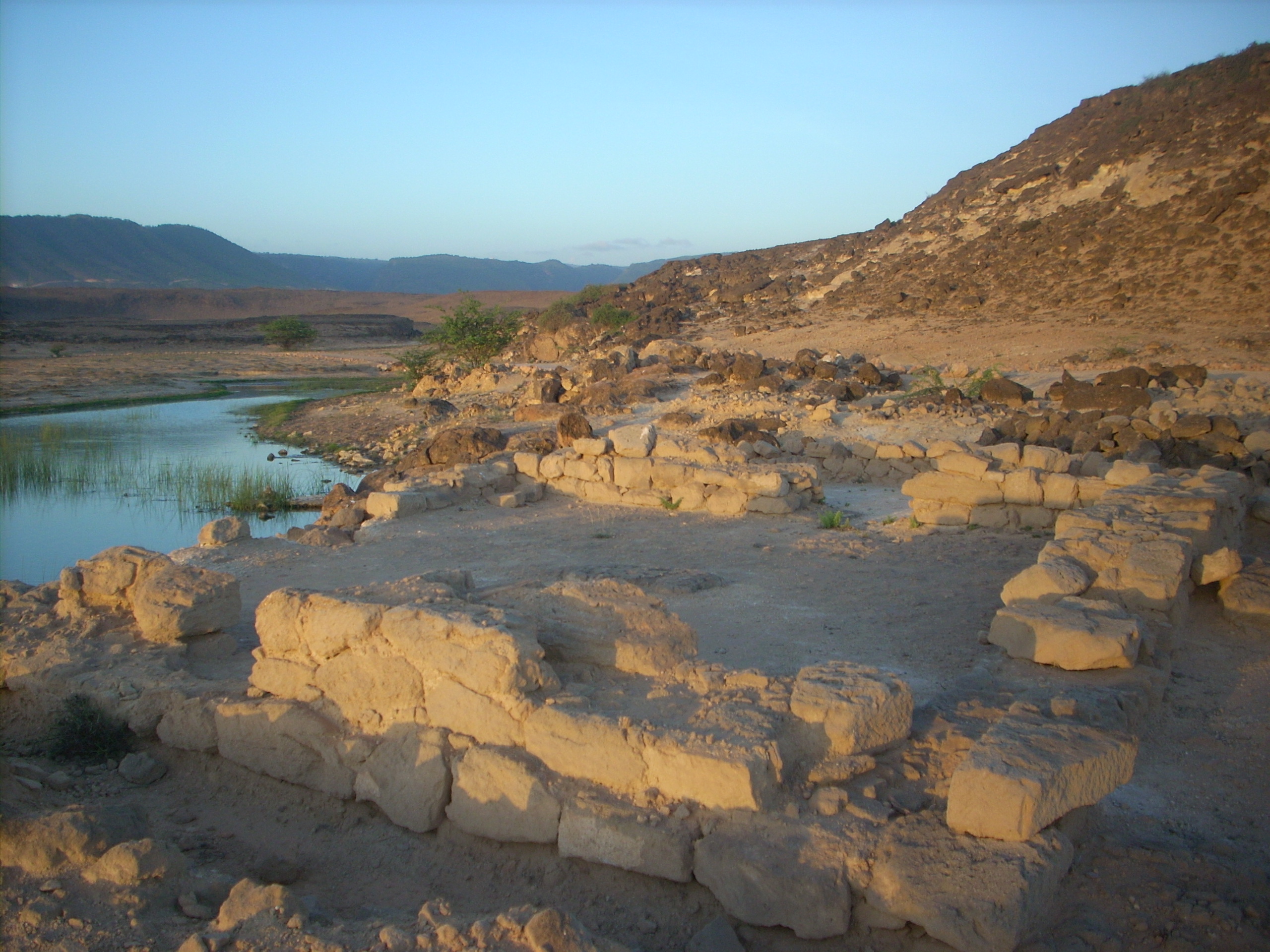 اكتشاف أثر مسجد اختفى في محافظة ظفار