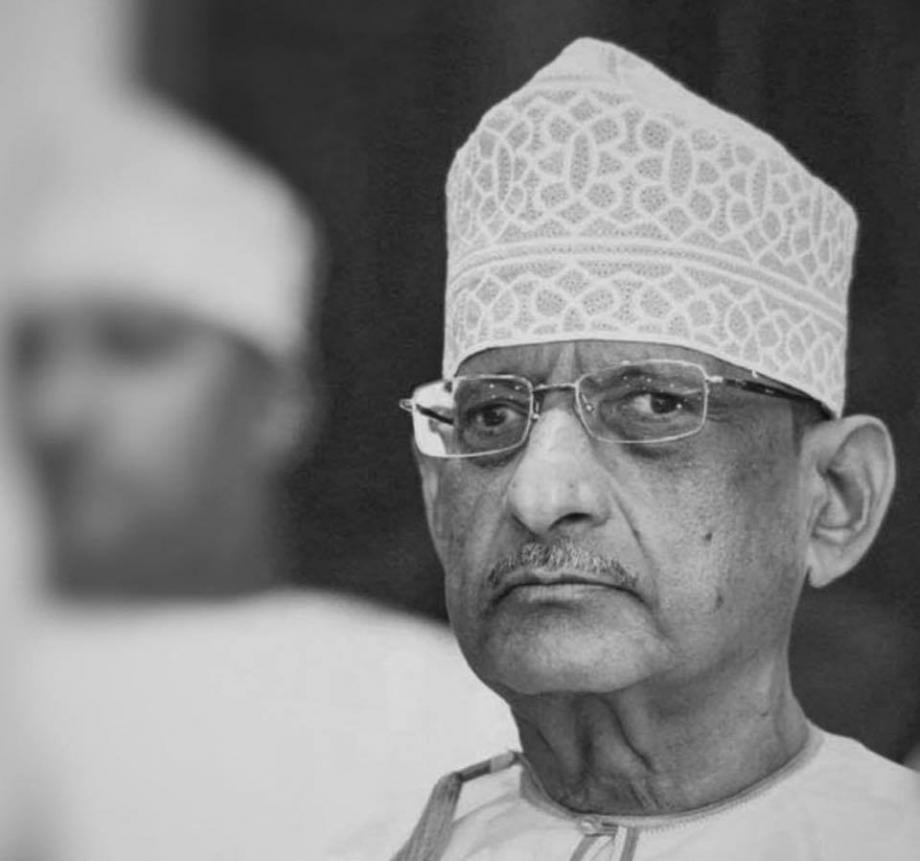 مبارك العامري، الشاعر الذي كأسه من خيال