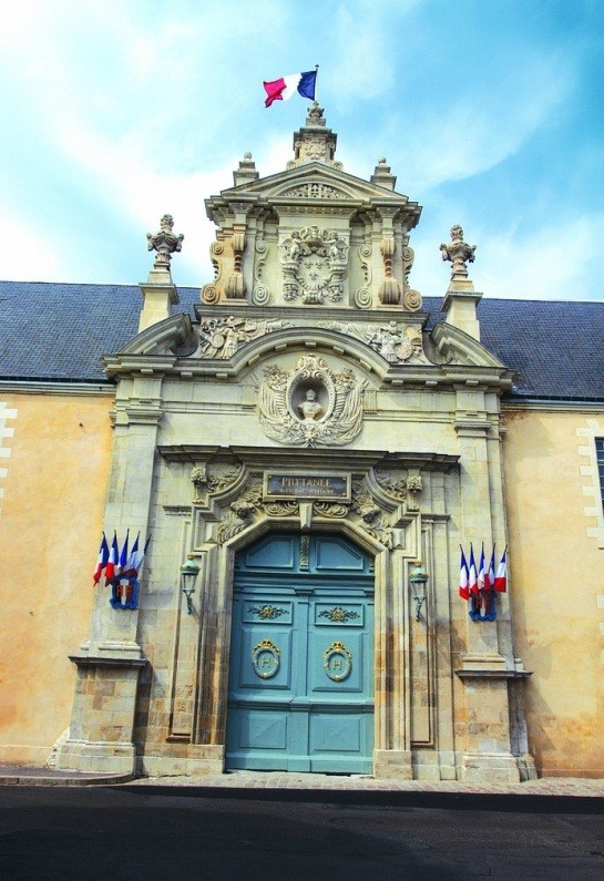 رونيه ديكارت وأُسس فلسفته العقلانيّة (1)