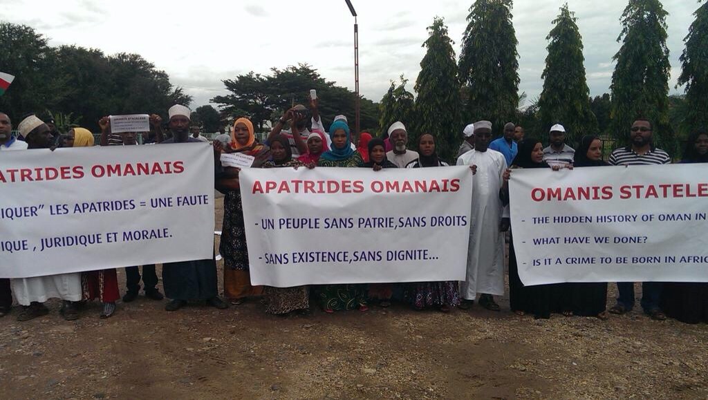 عمانيون من فئة.. “البدون”