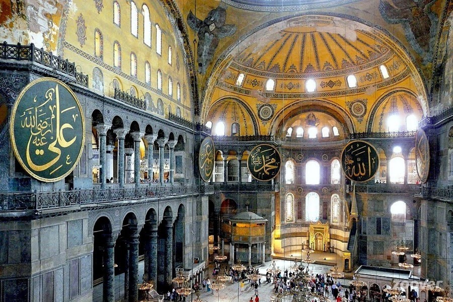 تحويل “آيا صوفيا” وأزمة الخطاب الطّائفي والسّياسي في وسائل التّواصل الاجتماعيّ