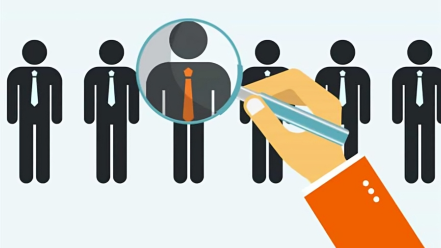 بين نفوذ اللوبي الهندي وحق العُماني في العمل: من يربح معركة التوظيف؟