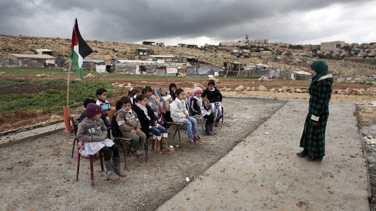 بسبب الاحتلال.. تحولت الوظائف في فلسطين إلى جحيم